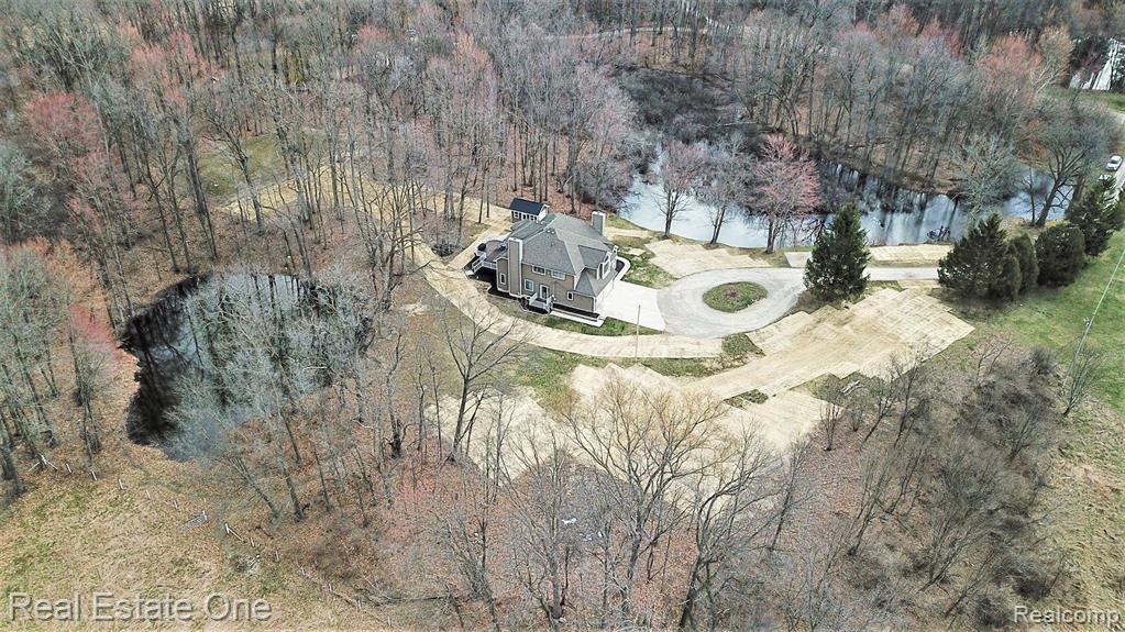 8155 Sheraton Park Drive, Fenton, MI 48430 — Photo 12