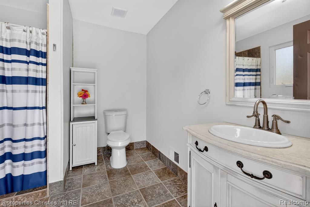 6223 Valleyfield Drive, Plymouth, MI 48170 — Photo 78