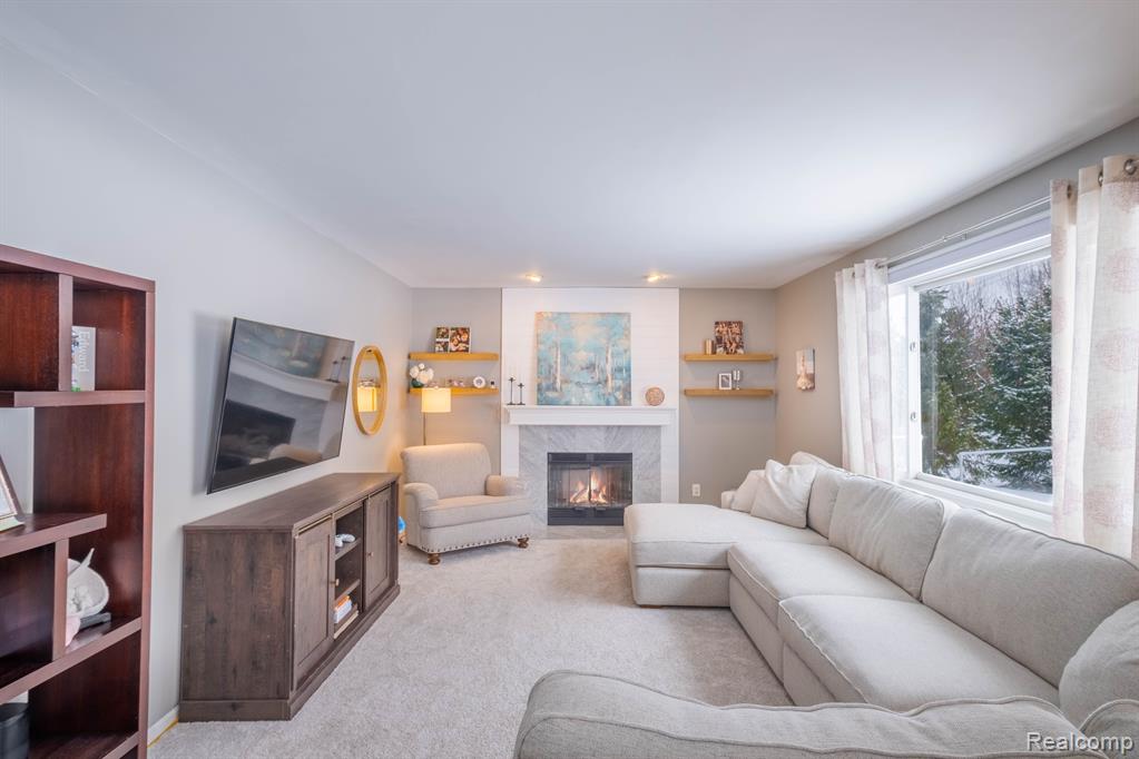 6775 CANTERBURY Lane, Clarkston, MI 48348 — Photo 10