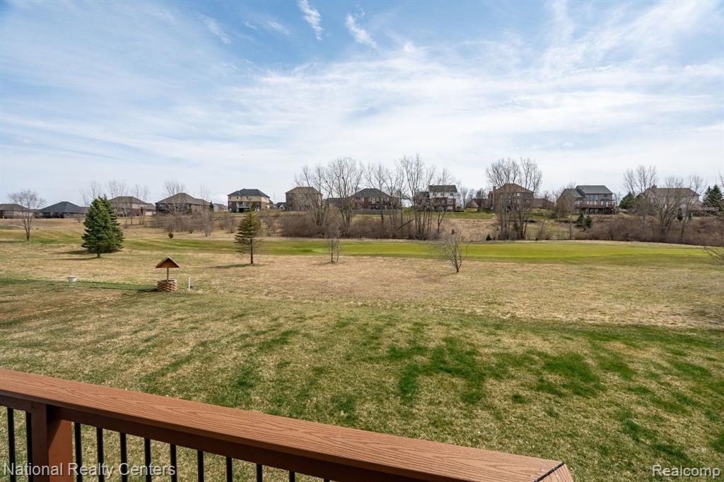 527 SOUTHSHORE Drive, Oxford, MI 48371 — Photo 49