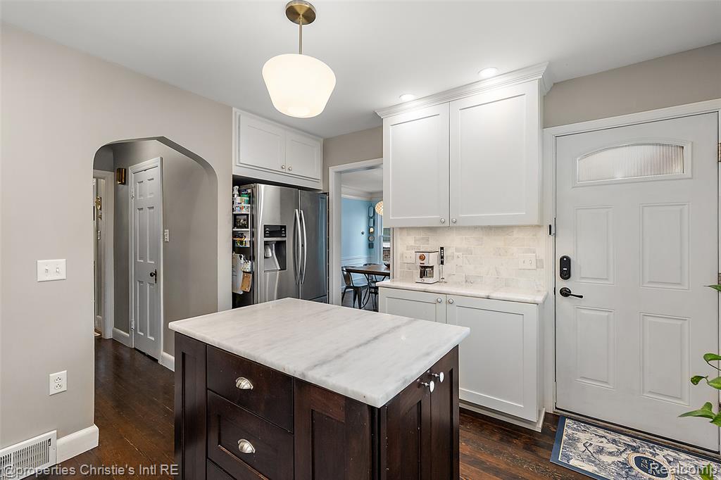 446 McKinley Avenue, Grosse Pointe Farms, MI 48236 — Photo 17