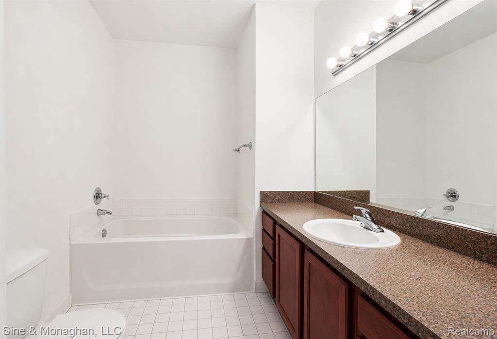 43540 Pendleton Circle, Sterling Heights, MI 48313 — Photo 15