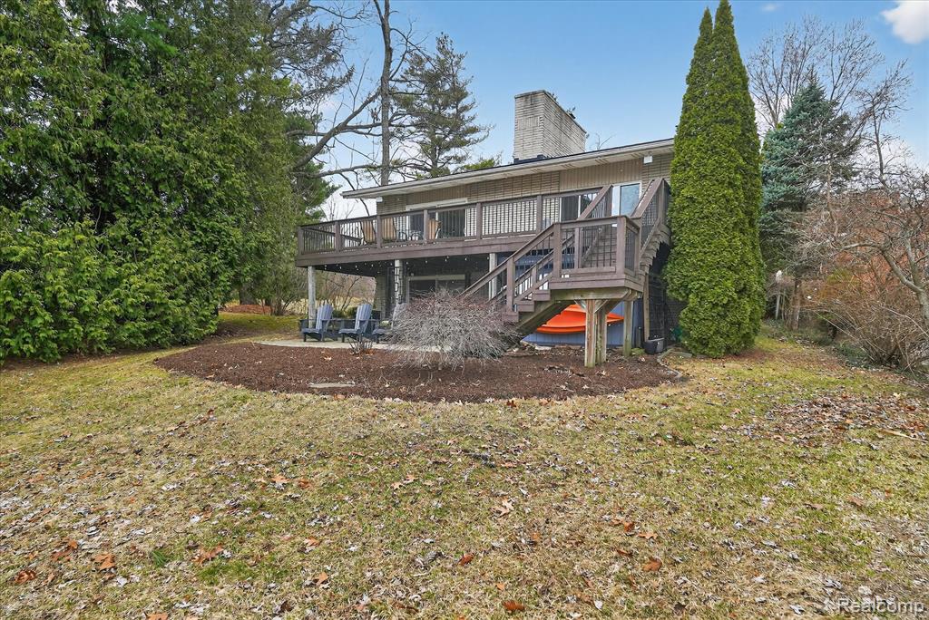 640 Sunset, White Lake, MI 48383 — front exterior