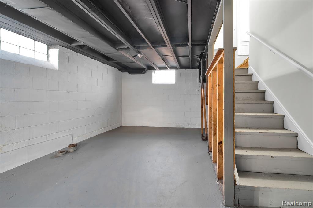 8550 W OUTER Drive, Detroit, MI 48219 — Photo 23
