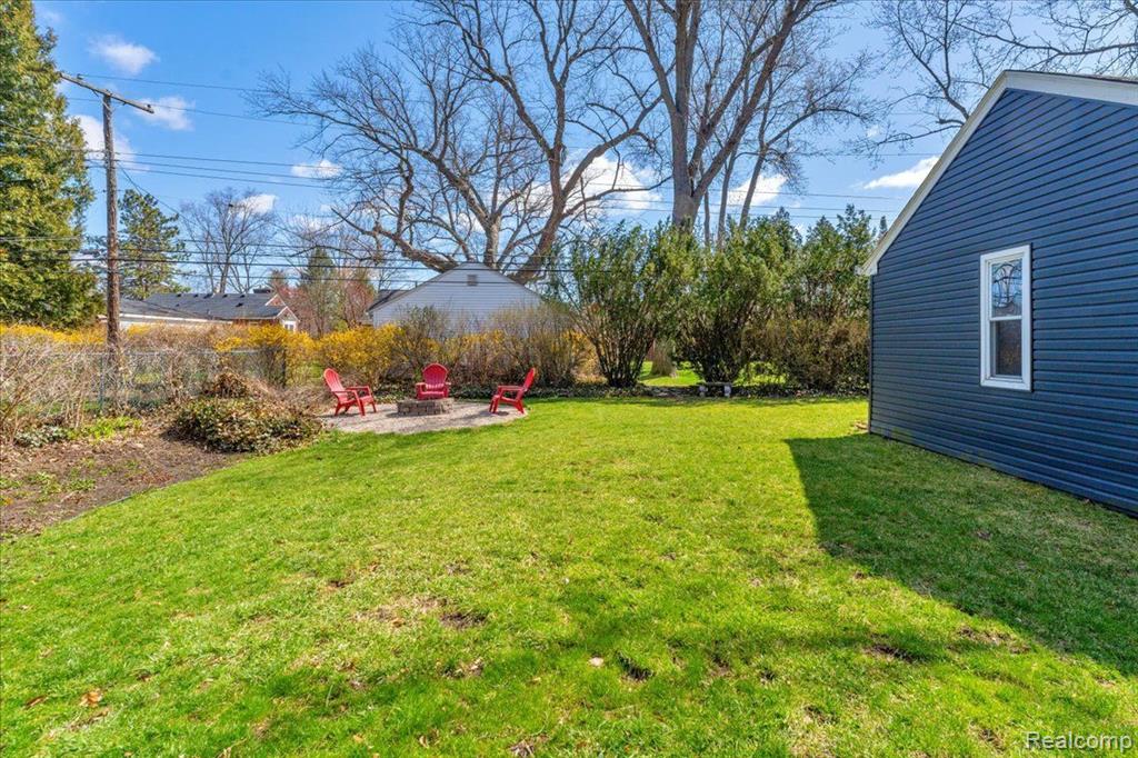 9806 BERWICK Street, Livonia, MI 48150 — Photo 6
