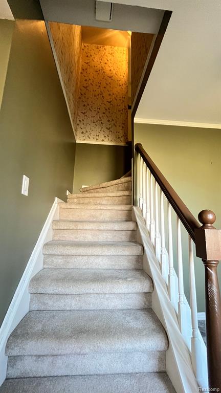 5725 FOLKSTONE Drive, Troy, MI 48085 — Photo 11
