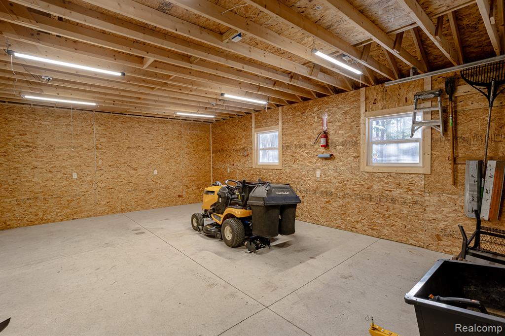 800 Grampian Avenue, Lake Orion, MI 48362 — Photo 36