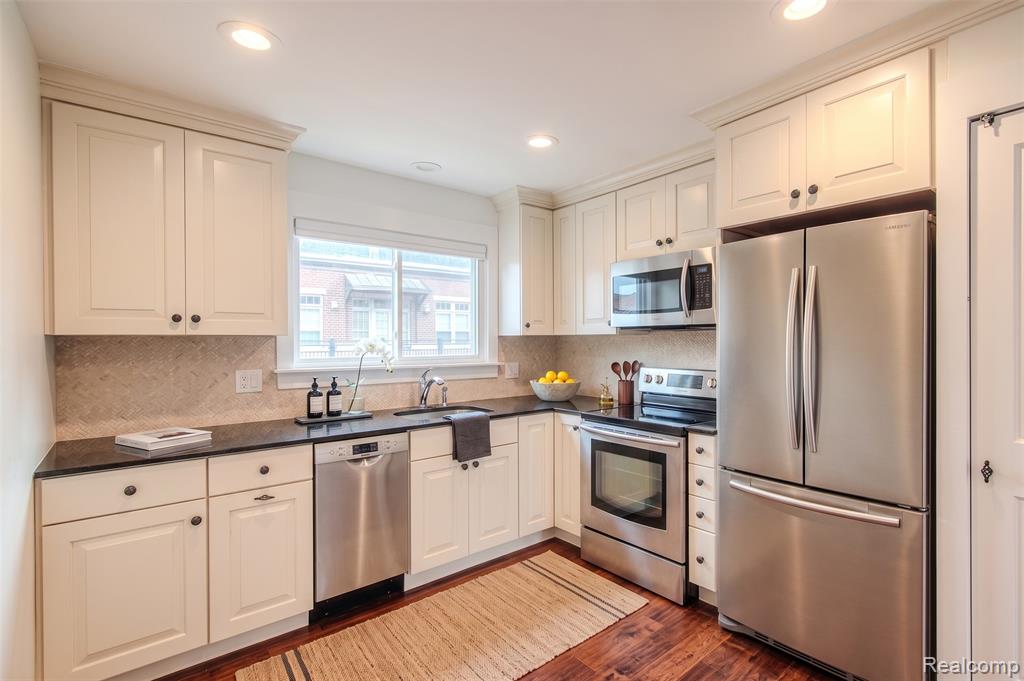551 N Old Woodward Avenue, Birmingham, MI 48009 — Photo 13