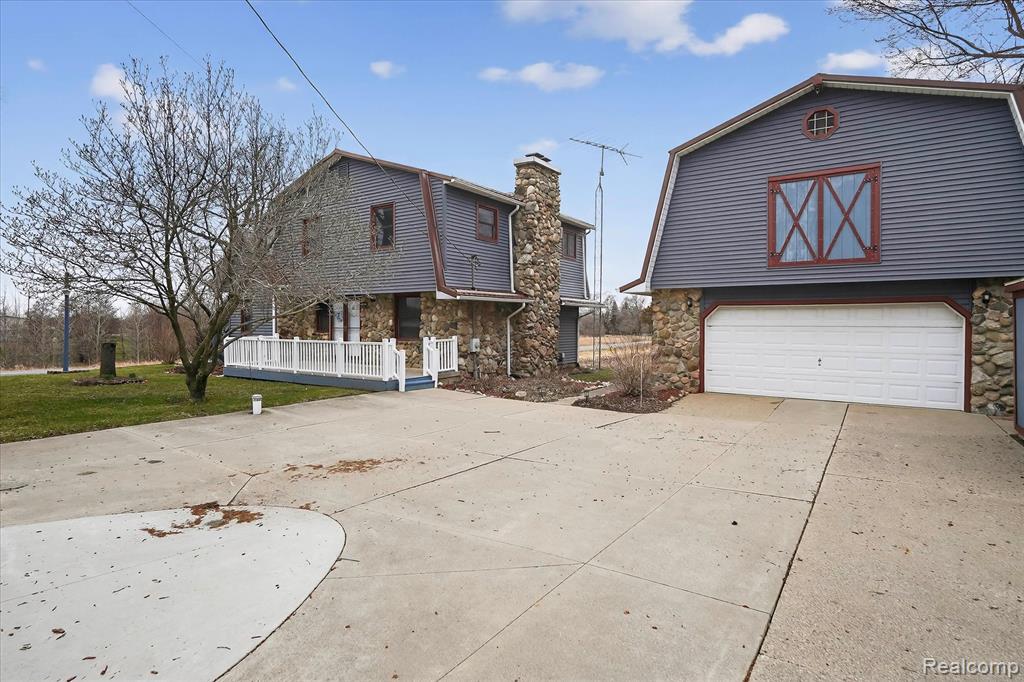 992 W Bennington Road, Owosso, MI 48867 — Photo 5