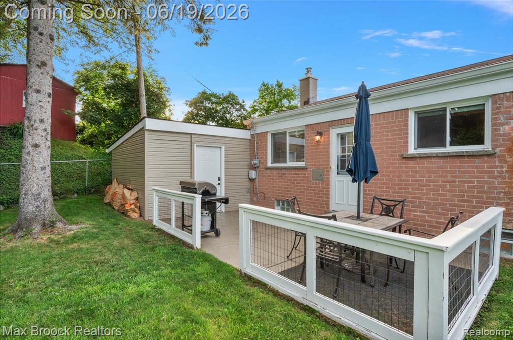 737 Panorama Drive, Milford, MI 48381 — Photo 30