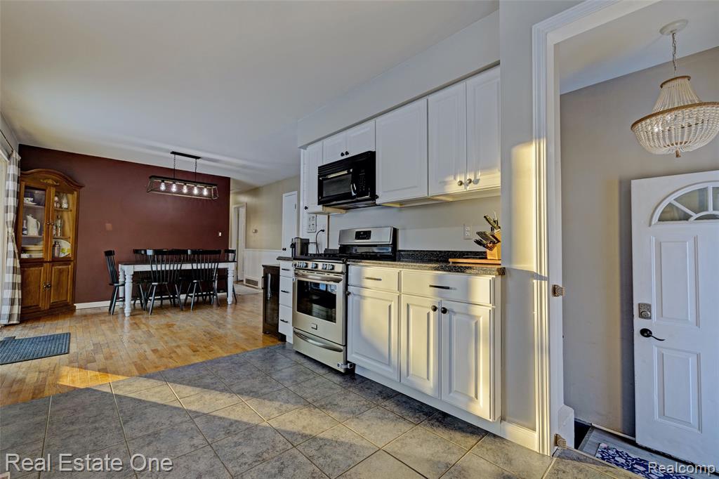 11392 E Carpenter Road, Davison, MI 48423 — Photo 13