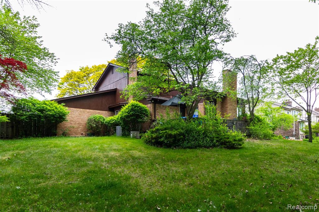5423 HAUSER Way, West Bloomfield, MI 48323 — Photo 51