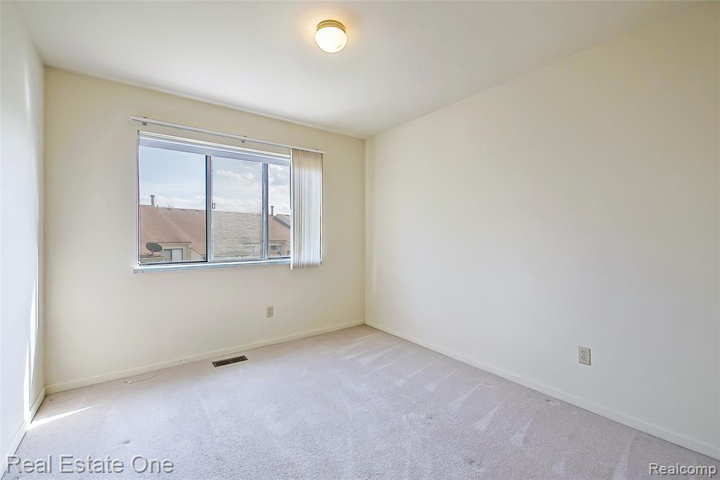 62360 Arlington Circle, 2, South Lyon, MI 48178 — Photo 18