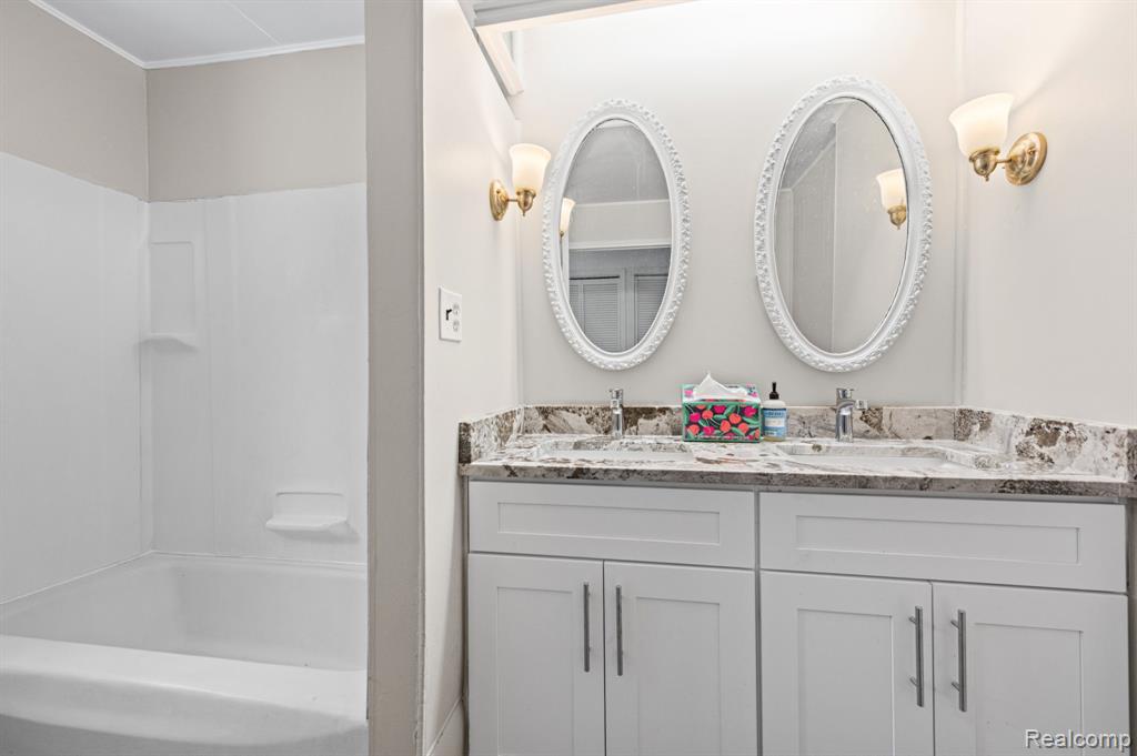 7993 CHURCH Road, Grosse Ile, MI 48138 — Photo 18