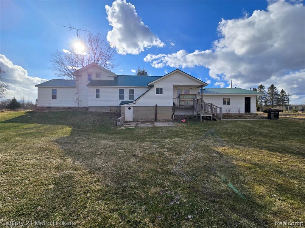 5638 N Lake Road, Columbiaville, MI, 48421