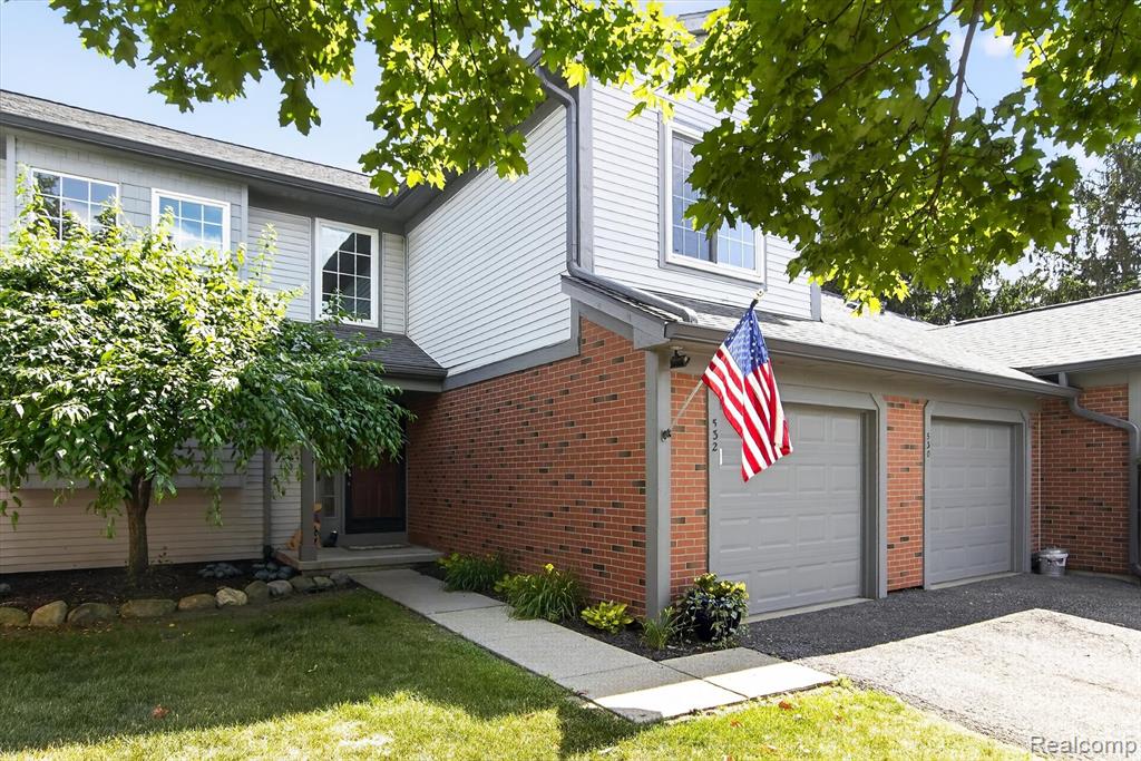532 Winwood Circle, Walled Lake, MI 48390 — Photo 2