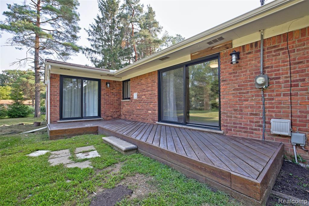 300 Sherman Court, Ortonville, MI 48462 — Photo 6
