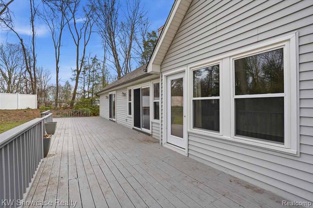9842 Cedar Island Road, White Lake, MI — Photo 32