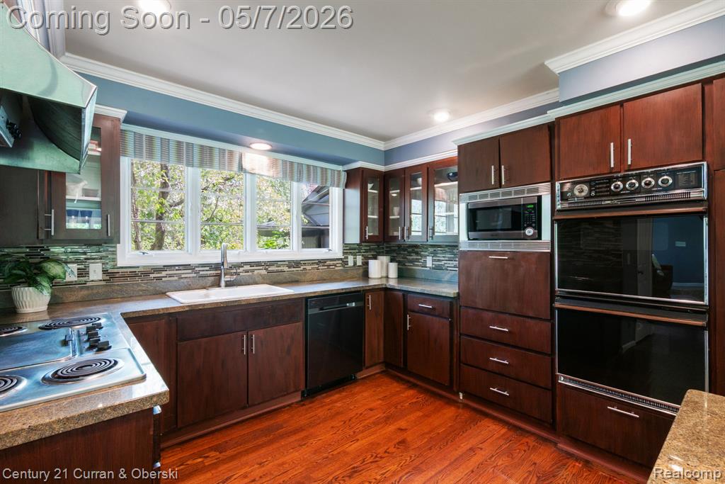 27869 Old Colony Street, Farmington, MI 48334 — Photo 20