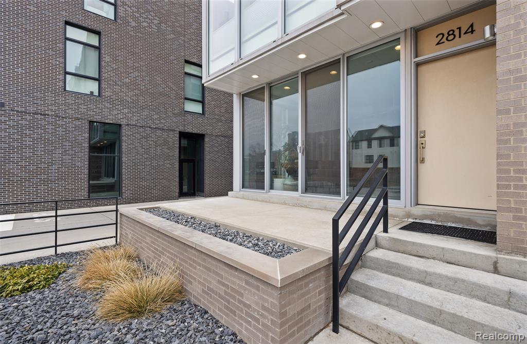 2814 John R Street - Photo 3