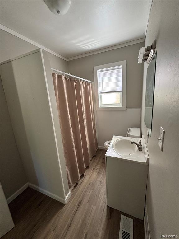 509 S Dewitt Street, Bay City, MI 48706 — Photo 11