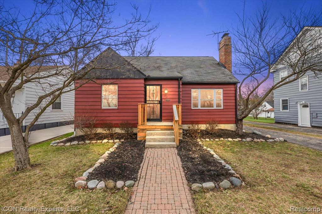 176 Chippewa Road, Pontiac, MI 48341 — front exterior