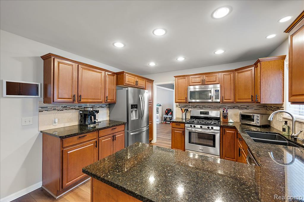 39728 Bonnie Court, Clinton Twp, MI 48038 — Photo 14