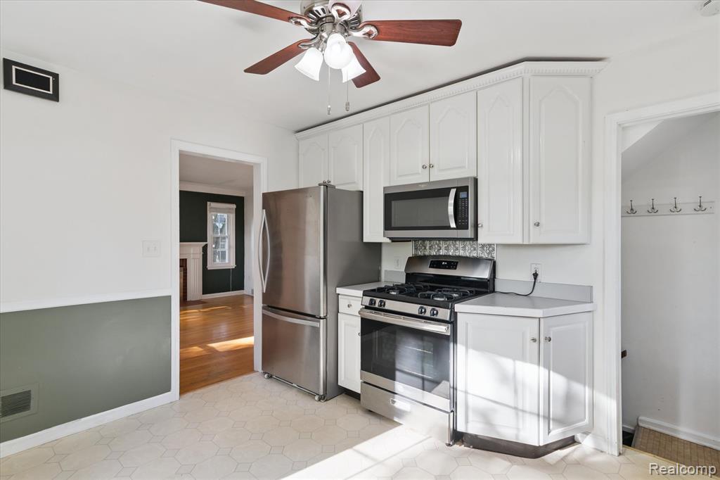 1134 Hutchins Avenue, Ann Arbor, MI 48103 — Photo 10