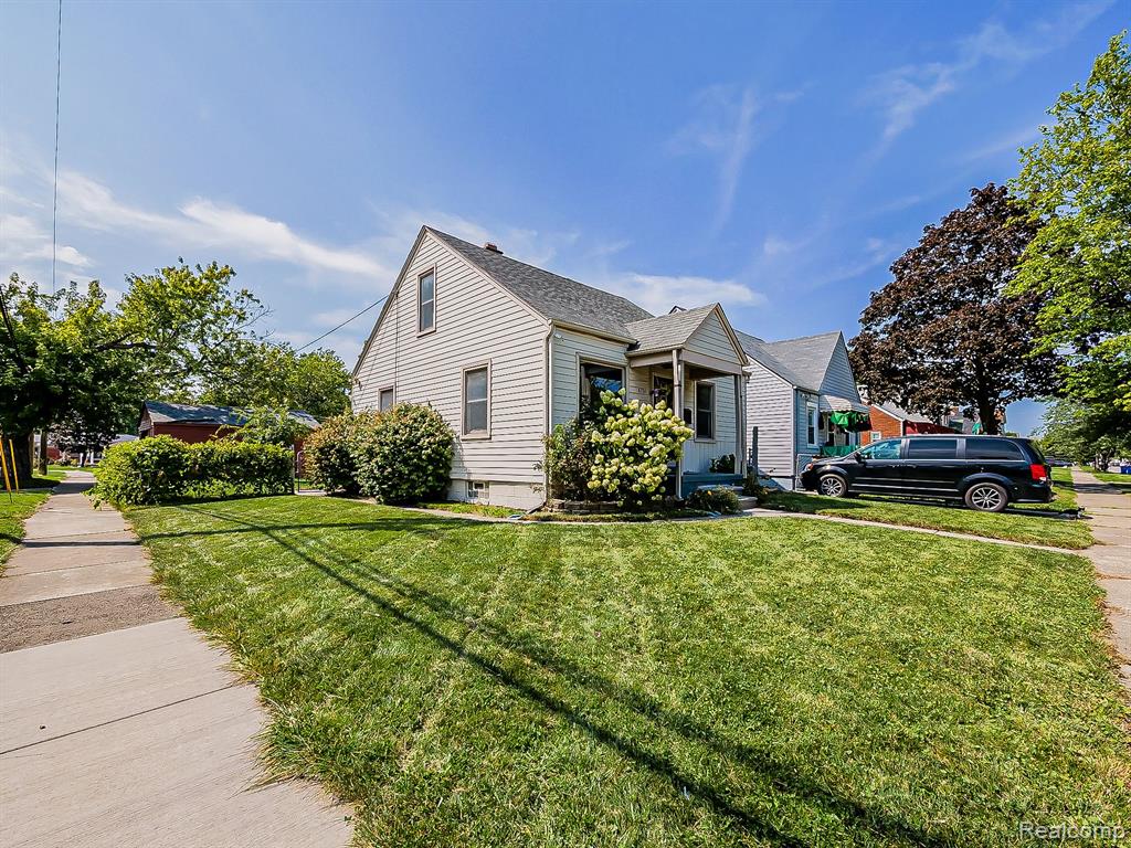 6701 HEYDEN Street, Dearborn Heights, MI 48127 — Photo 2