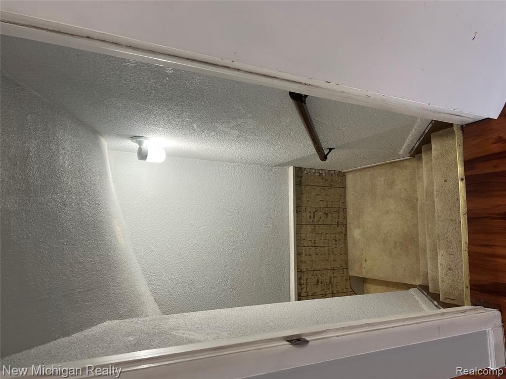 8147 CLAY Court, Sterling Heights, MI 48313 — Photo 13