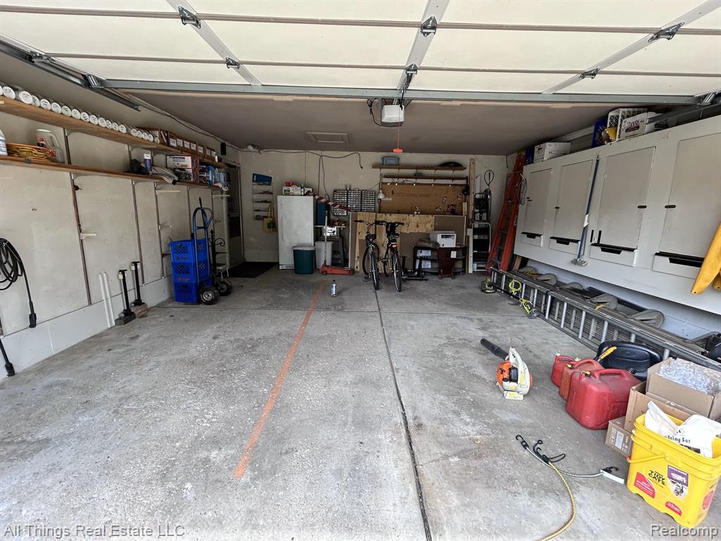 6037 BROOKWOOD Drive, Burton, MI 48509 — Photo 19