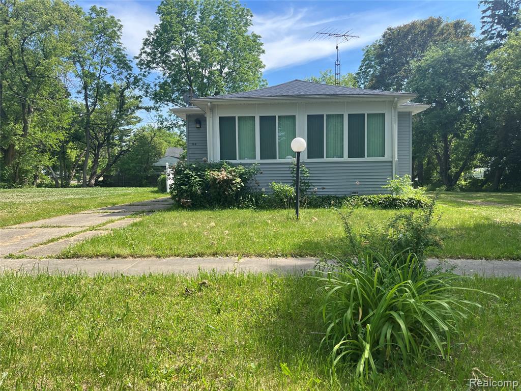 506 E Eldridge Avenue, Flint, MI 48505 — front exterior