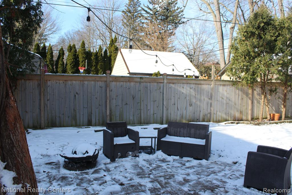 47 MAYWOOD Avenue, Pleasant Ridge, MI — Photo 6