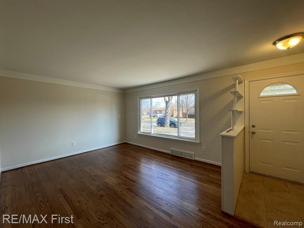 8236 Margaret Street, Taylor, MI 48180 — Photo 4