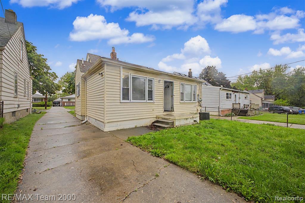 5635 Westpoint Street, Dearborn Heights, MI 48125 — Photo 28