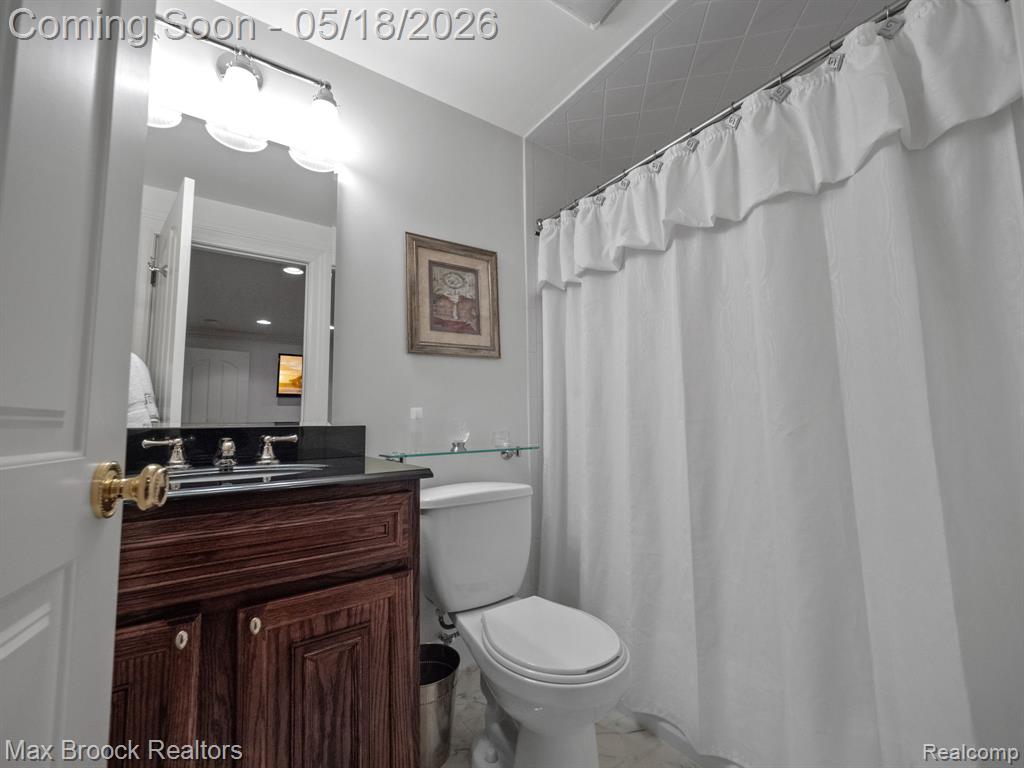 528 Barrington Court, Bloomfield Hills, MI 48304 — Photo 45