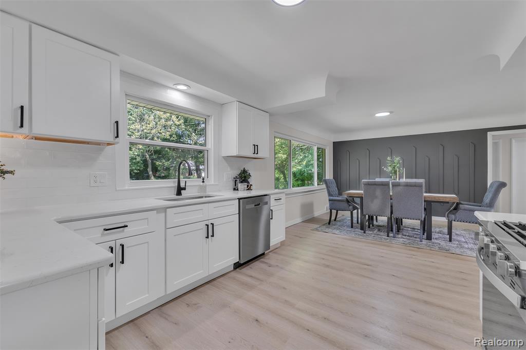 28720 Eldorado Pl, Lathrup Village, MI 48076 — Photo 19
