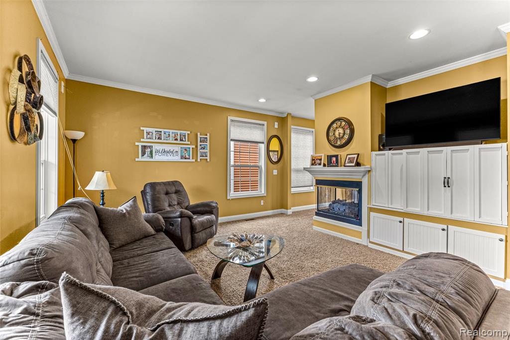 524 Orchard Street, Wyandotte, MI 48192 — Photo 5