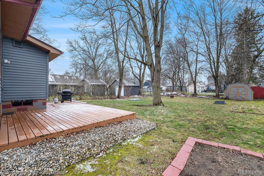 115 PARK Avenue, Holly, MI 48442 — Photo 25