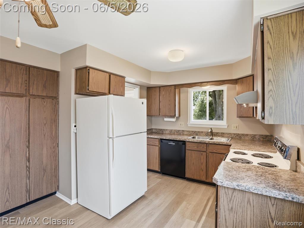 40874 Ivywood Lane, Plymouth, MI 48170 — Photo 13