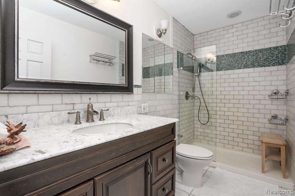 6709 Heatheridge Drive, Saline, MI 48176 — Photo 27