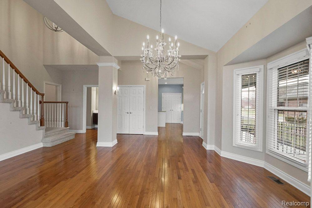 71 BURNIAH Lane, Lake Orion, MI 48362 — Photo 10