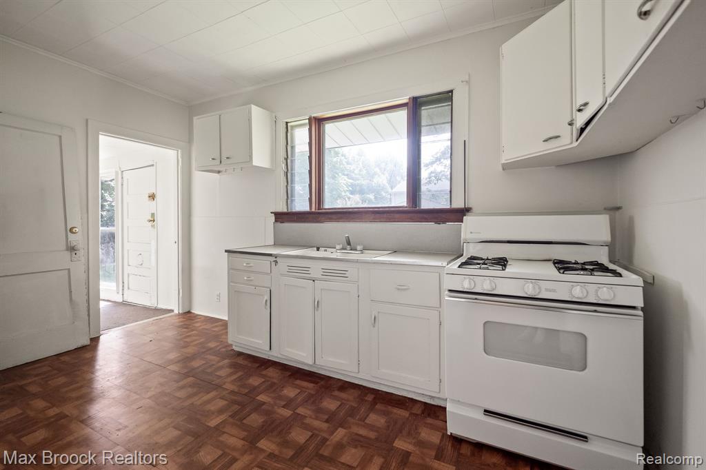 918 Saint Louis Street, Ferndale, MI 48220 — Photo 13