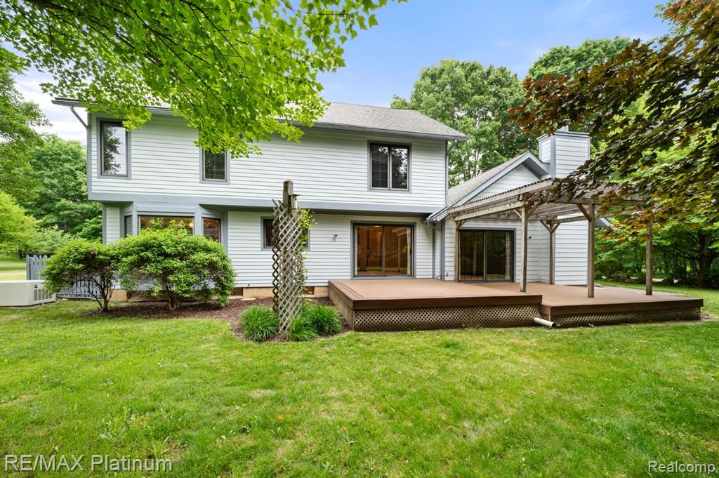 12902 Autumn Ridge Court, Milford, MI 48380 — Photo 53