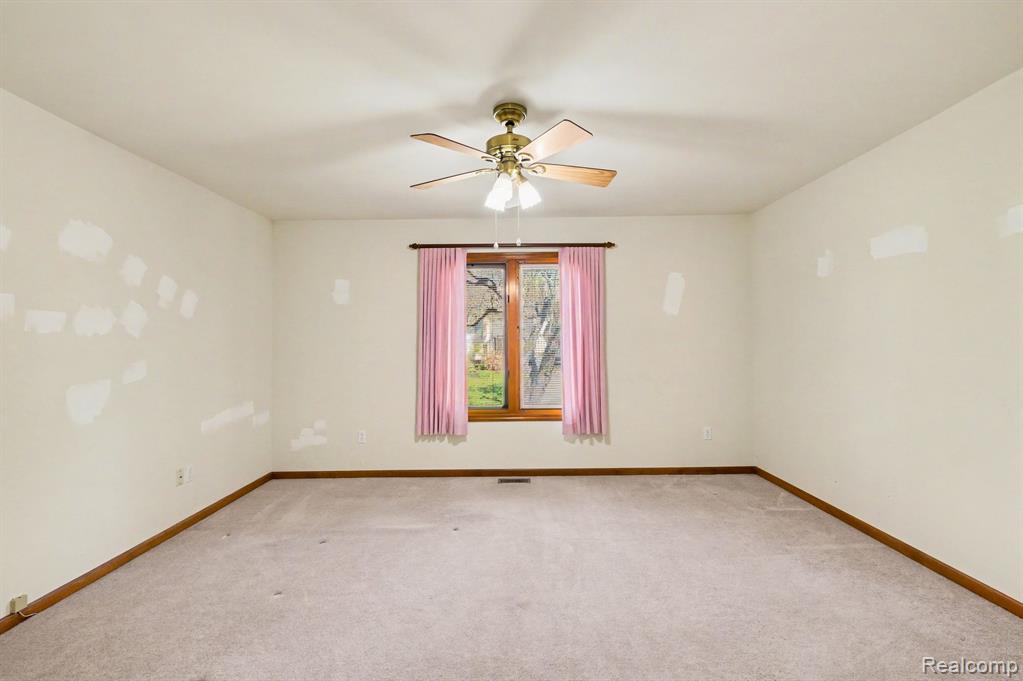 1085 Linda Dr, Davison, MI 48423 — Photo 9