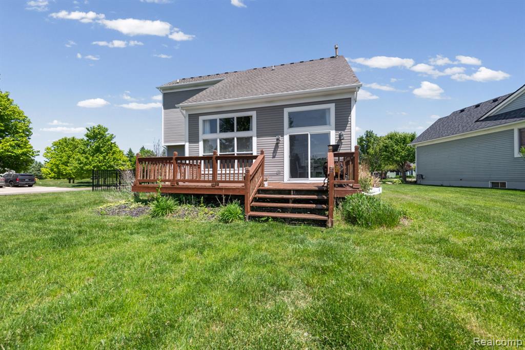 840 Cross Circle, Oxford, MI 48371 — Photo 12