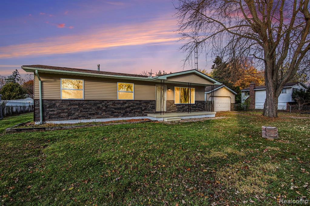5111 Paro Drive, Flint, MI 48506 — front exterior