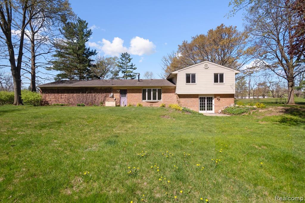 3958 NAPIER Road, Canton, MI 48187 — Photo 31