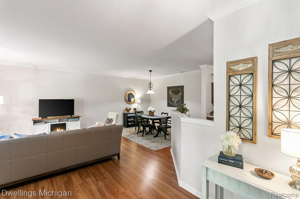 753 ABBINGTON, Howell, MI 48843 — Photo 5