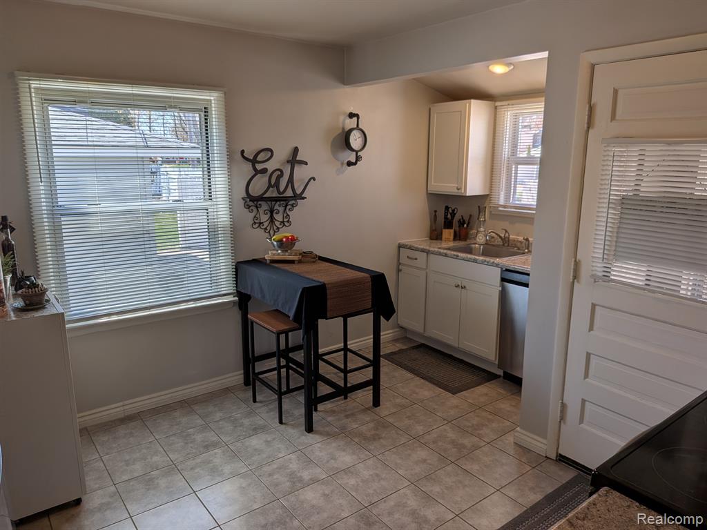 88 CROCKER Boulevard, Mount Clemens, MI 48043 — Photo 9